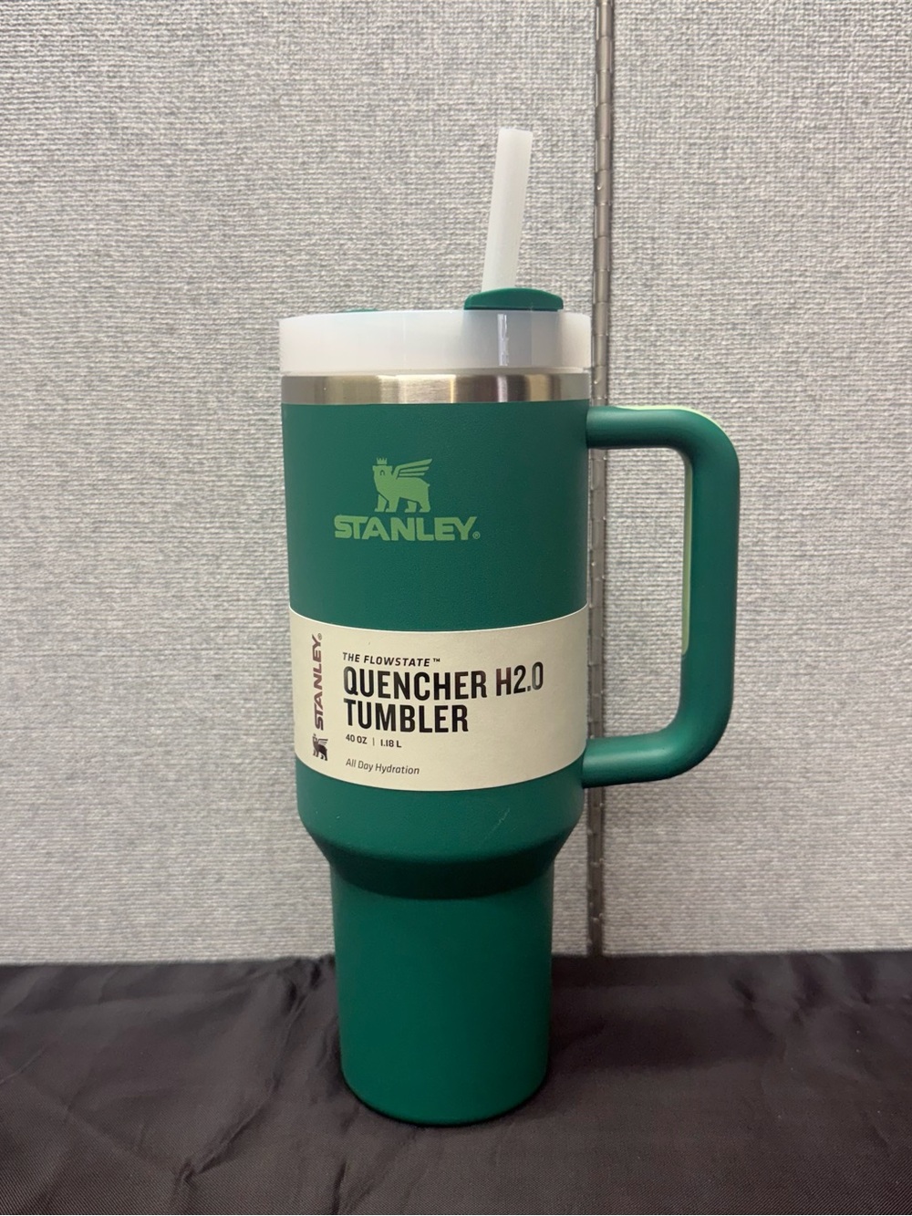Stanley Quencher H2.0 Tumbler with Handle — Green